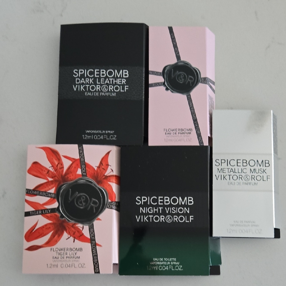 New Never Used Set Viktor & Rolf Spicebomb and Flowerbomb Set